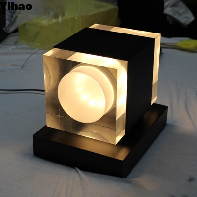 주문 Modern LED Wall Lamp with Crystal Shade Warm White 3500K 온라인 제품