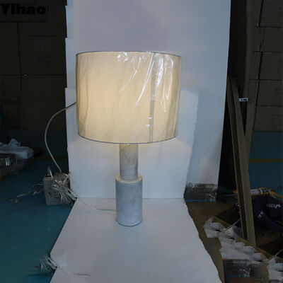 주문 현대 컵어 보디 LED 책상 램프와 눈 관리를 위한 따뜻한 흰 빛 온라인 제품