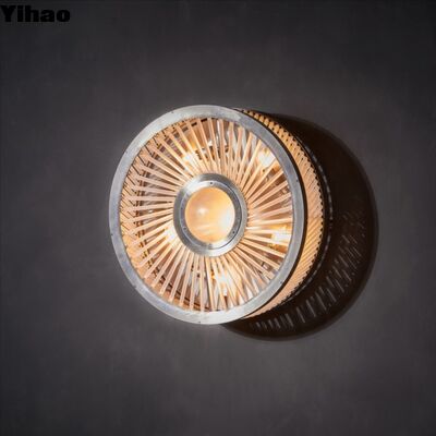 주문 2700K 따뜻한 흰 빛과 철 몸으로 현대적인 벽 스콘스 온라인 제품